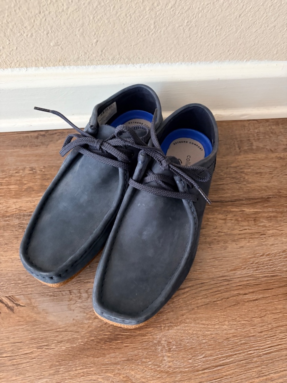 Clarks Wallabee size 9 mens - Picture 2 of 3